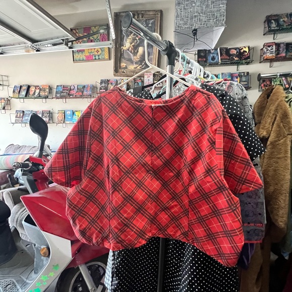 Tuesday Bassen Plaid Crop Top and skirt set NEW 5X - Picture 5 of 6